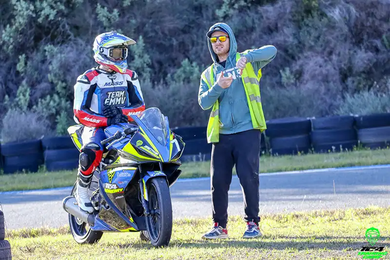 formation-cours-pilotage-vitesse-moto-tc4 Stage et formation pilotage vitesse moto en Hérault avec TC4 Motorsport – Initiation et perfectionnement sur circuit